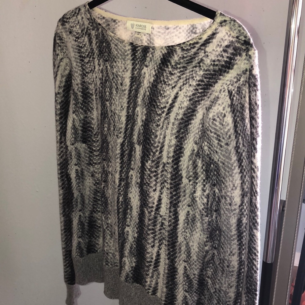 Kinross Cashmere Long Sleeve Light Pullover Size M